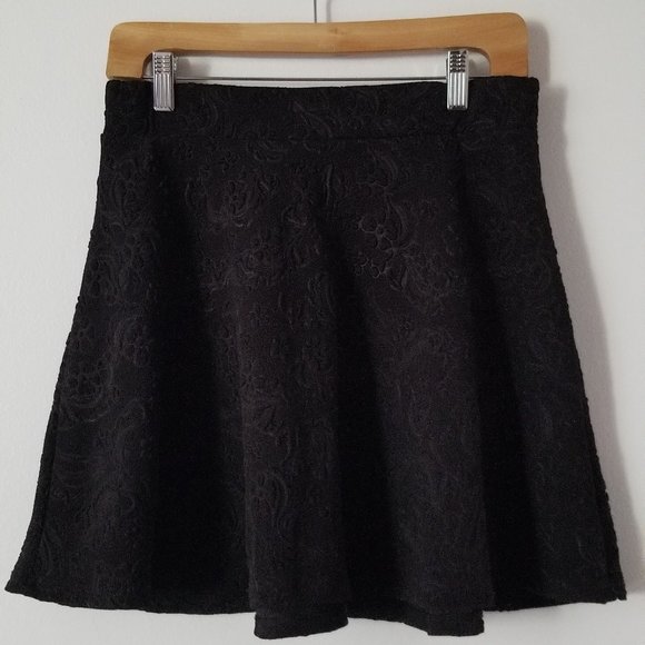 EUC Size Medium - Embossed Texture Skater Skirt - Picture 1 of 5